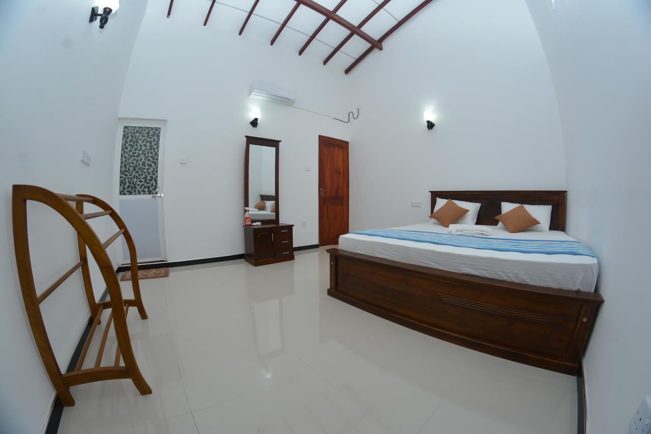 Reshani Guest House เนกอมโบ ภายนอก รูปภาพ