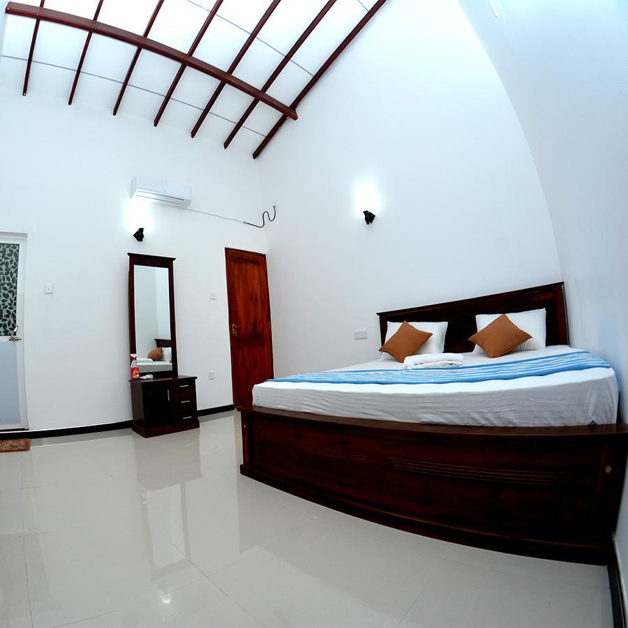 Reshani Guest House เนกอมโบ ภายนอก รูปภาพ