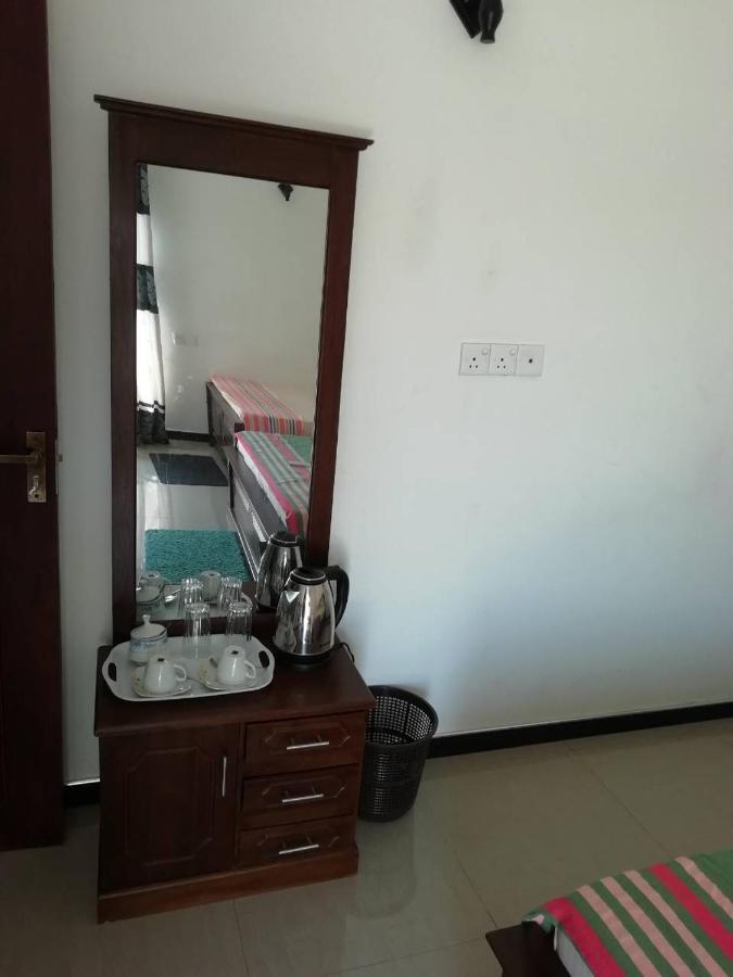 Reshani Guest House เนกอมโบ ภายนอก รูปภาพ