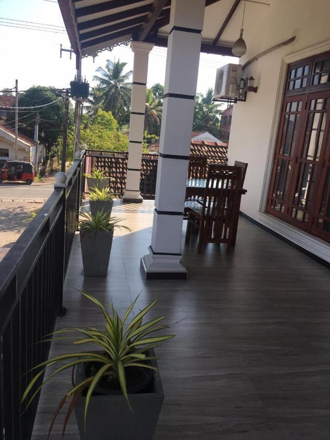 Reshani Guest House เนกอมโบ ภายนอก รูปภาพ