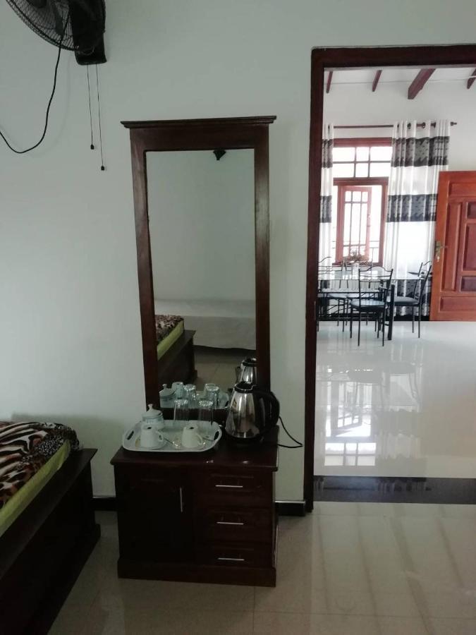 Reshani Guest House เนกอมโบ ภายนอก รูปภาพ