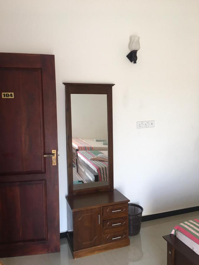 Reshani Guest House เนกอมโบ ภายนอก รูปภาพ
