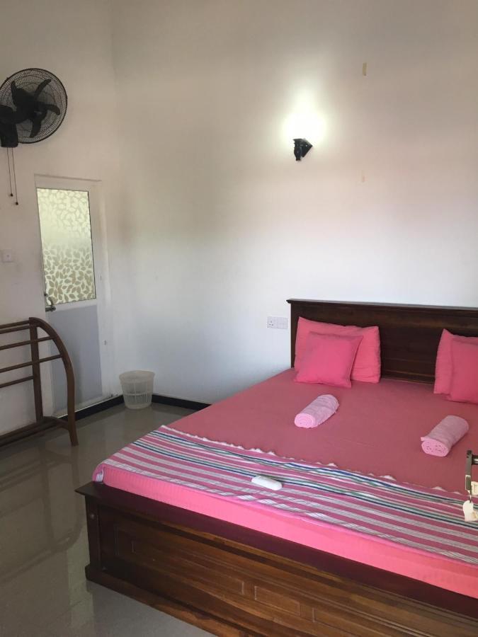 Reshani Guest House เนกอมโบ ภายนอก รูปภาพ